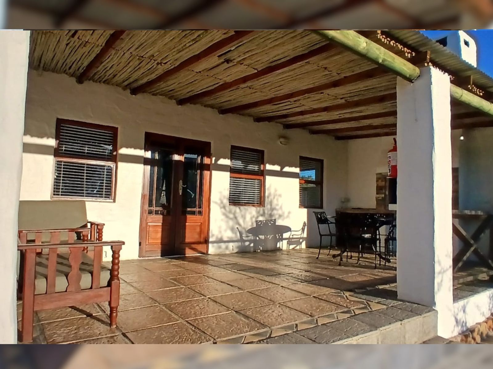 Rhebok Chalet living space
